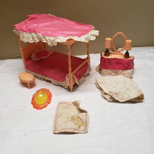 Playset Dollhouse Furniture Set with Canopy Bed and Accessories