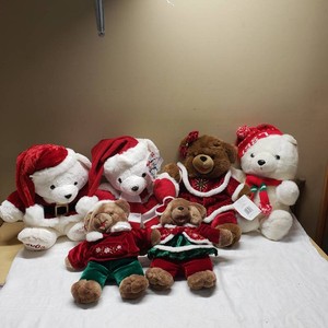 Holiday Teddy Bears including Snowflake Teddy and Christmas-themed bears from 2003-2005