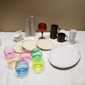 Lot of Vintage Kitchenware including Plastics Inc. Tableware and Aladdin Cups