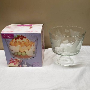 Spring Garden Trifle Bowl 9 Inch with Etched Doves Design