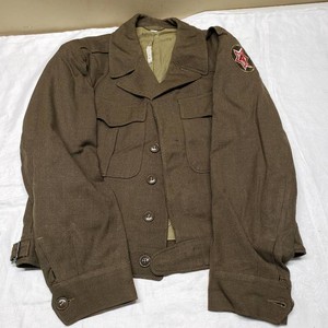 U.S. Army WWII Uniform Jacket with Patch