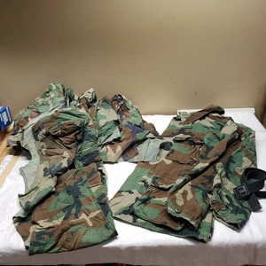 Military Woodland Camouflage Jackets and Pants Set with Belt - Pants are taken apart