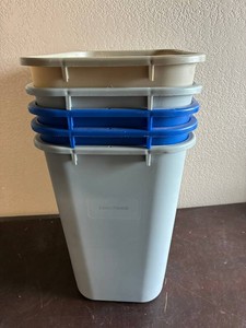 7 Gallon Deskside Wastebaskets