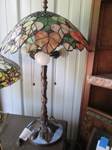 Fruit and floral themed table lamp ...