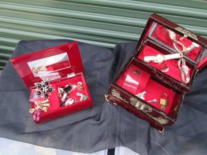 Small decorative jewelry boxes cont...