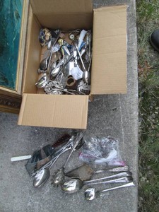 Mixture of silver plated kitchen ut...