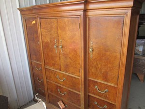 Fine Burl Woods Entertainment Armoi...