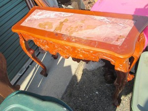 Carved wood clawfoot style entry ta...