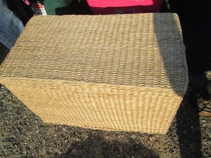 Wicker Rattan lidded storage chest ...