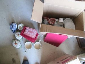 Variety of Temp-Tations ovenware, f...