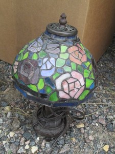Short decorative metal table lamp w...