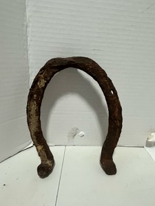 Rusty Cast Antique Horseshoe Good Luck Dcor