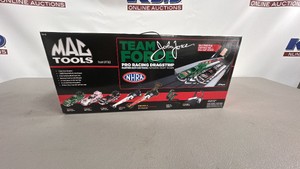 John Force - MAC Tools Team Force Pro Drag Racing Drag strip pro racing dragstrip