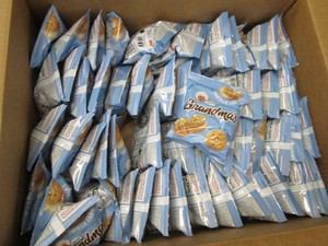 60 1.12 Oz Grandmas vanilla creme cookie sandwich packs