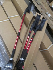 4 AutoCraft extendable ice scrapers