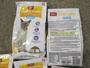 5 3.15 Pound bags of Gourmet Medley cat food