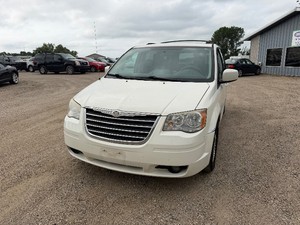 2010 Chrysler Town & Country