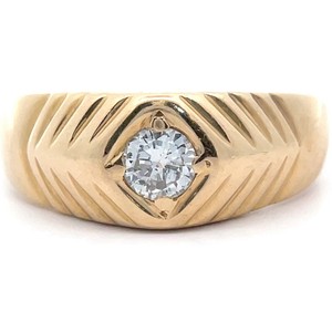 Gents Round Diamond Solitaire Textured Chevron Ring in 14k Yellow Gold VIDEO
