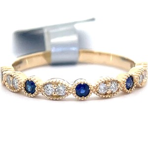 0.26 Carat Natural Blue Sapphire & Diamond Bezel Leaf Stacking Ring in 14k Yellow Gold VIDEO