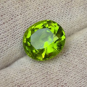 4.80 Carat Natural Peridot Oval Cut Loose Gemstone Retail $1,680 VIDEO