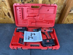Milwaukee 18 Volt Drill Driver Kit With Case, Charger & Batteries