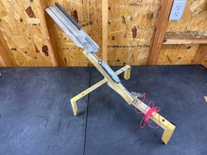 Manual Spring-Loaded Clay Target Thrower