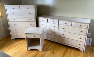 Whitewash Wood Finish Bedroom Furniture Set, 3 Pieces