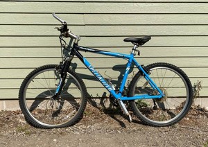 Specialized Rockhopper Manitou Magnum Adult Mountain Bike