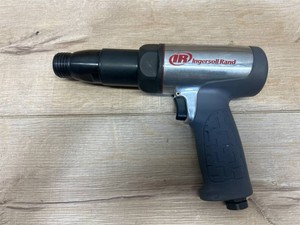 $200 Ingersoll Rand MAX Long Barrel Air Hammer, Vibration Reduced, 3 12in. Stroke, 2500 BPM, Model# 119MAX $199.99 Missing Retainer