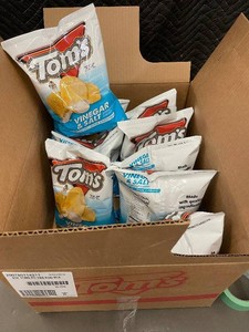 Toms Vinegar & Salt Potato Chips 5 oz - 9-Pack