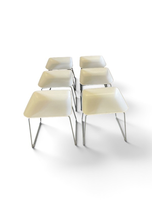 Set of 6 White Steelcase Turnstone Scoop Stool Retail $559