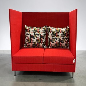 2-seater privacy or acoustic worklounge sofa Retail $1199