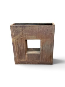 Set of Two Pflanzwerk Vista Planter in Rust Brown Retail $899