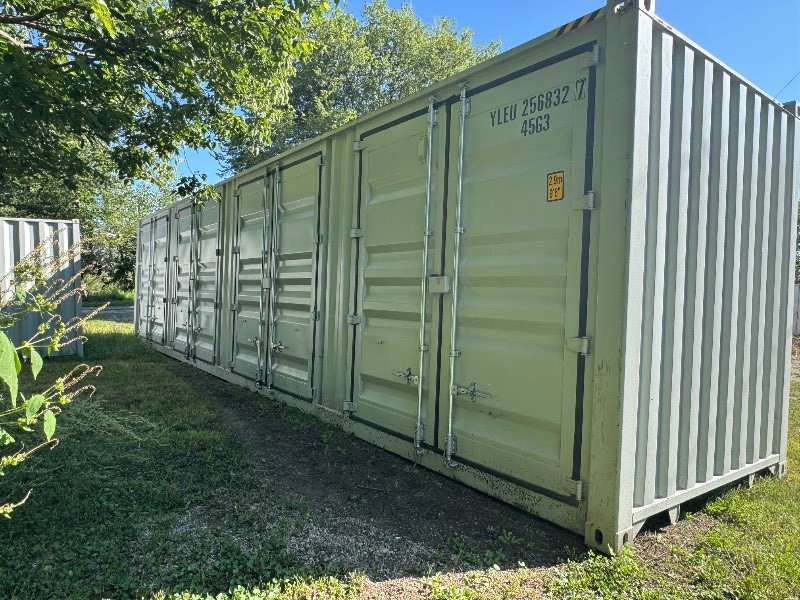 YLEU2568327  Sea Container with 4 Side Doors, 40HC, Single Trip