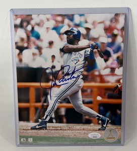 Joe Carter autographed with JSA authentication 8x10 baseball photo