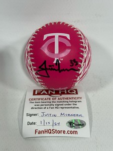 Justin Morneau autographed baseball with Fan HQ authentication, Minnesota Twins