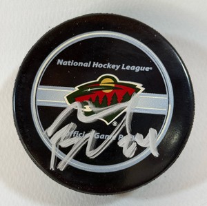 Derek Boogaard autographed hockey puck with JSA authentication, Minnesota Wild NHL official game puck
