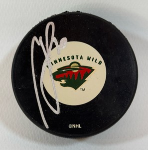 Marian Gaborik autographed hockey puck with JSA authentication, Minnesota Wild