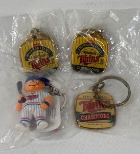 (4) Minnesota Twins 1987 and 1991 World Series Baseball Keychains