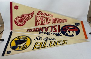 (3) Vintage Hockey Pennats - Detroit Red Wings, St. Louis Blues, New York Islanders