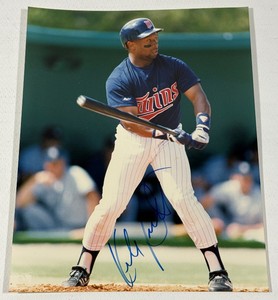 Kirby Puckett Autographed 8x10 Minnesota Twins Baseball Photo