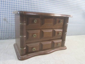 (BSB) Vintage Wood Jewelry Music Box With Assorted Jewelry and Watches