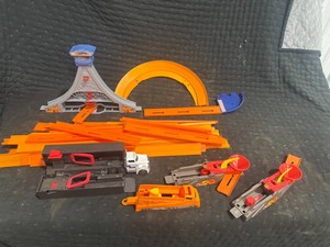 Hot Wheels Track & Accessories