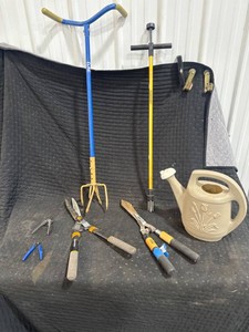 Assorted Garden Tools Lot