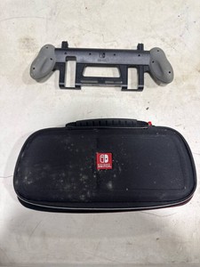 Nintendo Switch Case & Grip