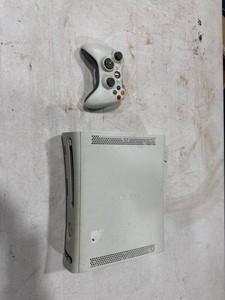 Xbox 360 Console & Controller