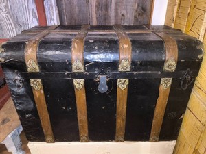 Antique Victorian Steamer Dome Top Trunk