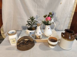 8 piece farmhouse style decor lot