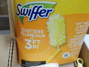 2 Swiffer 3 ft Dusters with Extra Dusters