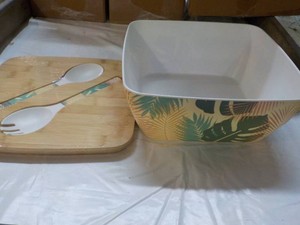 4 pc Salad Bowl Set